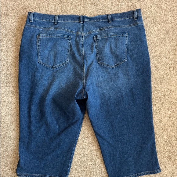 Gloria Vanderbilt Amanda Denim Capris - Picture 6 of 6